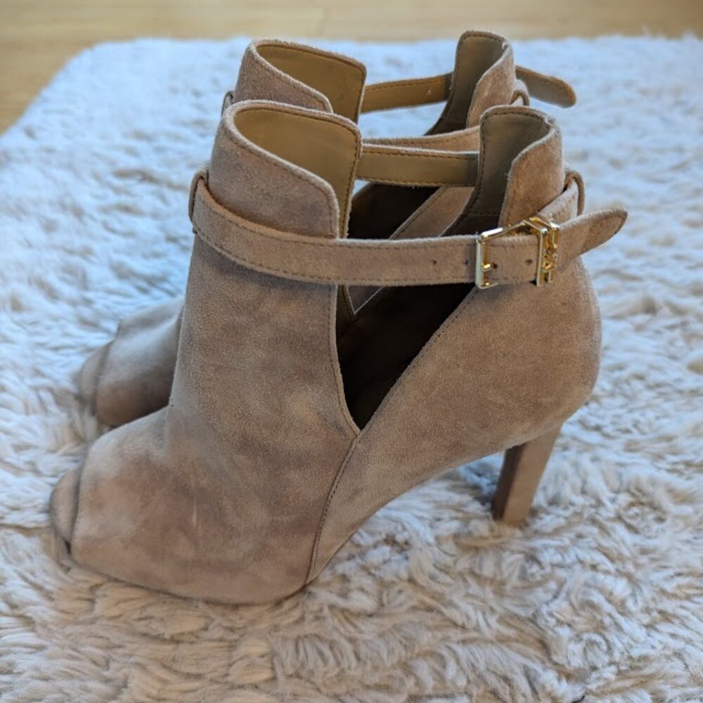 The MICHAEL Michael Kors Lawson Open Toe Suede Bootie Size 8 - Picture 3 of 6